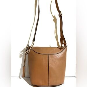Vince camuto Elegant Tan Leather Shoulder Bag